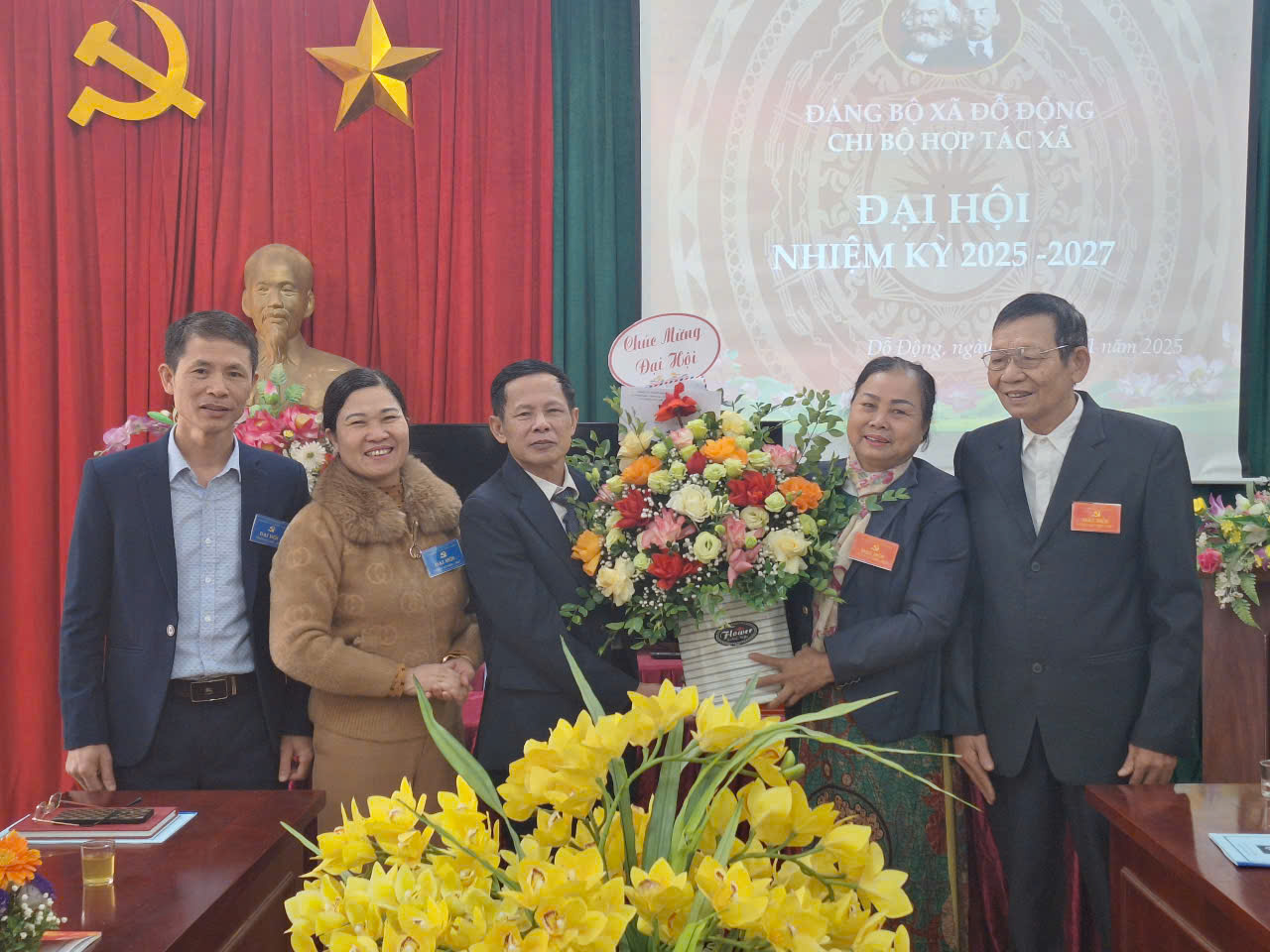 Đại chội chi bộ HTX